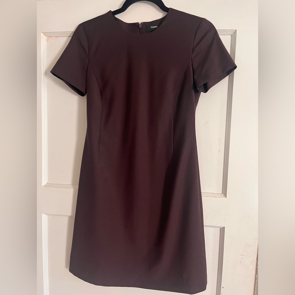 Theory Burgundy Mini Sheath Dress. Size 0- fits a 2 or 4